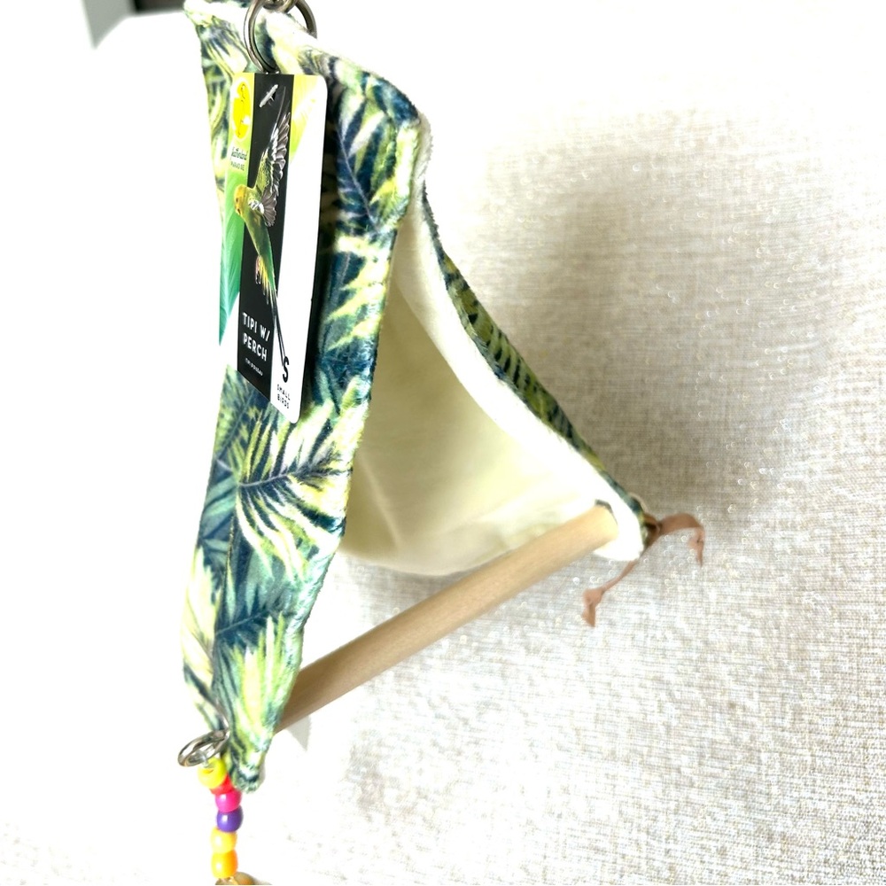 NWT Hut/Tipi Tent Swinging Perch Green Jungle Leaves Pattern with Bell